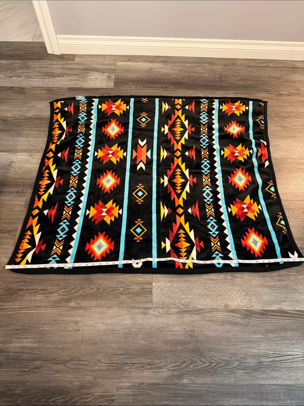 Nu Trendz Southwestern Aztec Print‎ Throw Blanket -Multicoloured